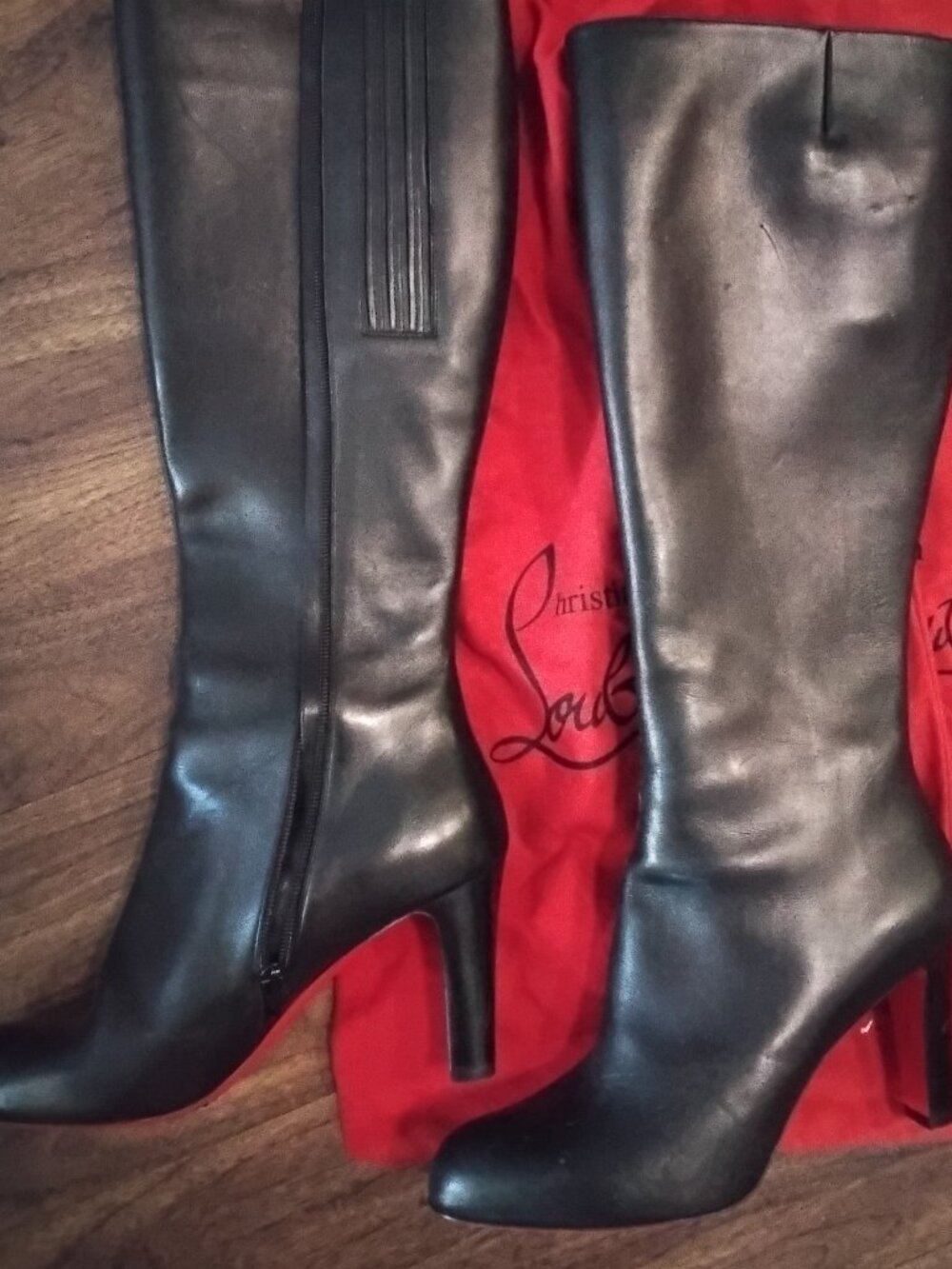 New Louboutin boots black